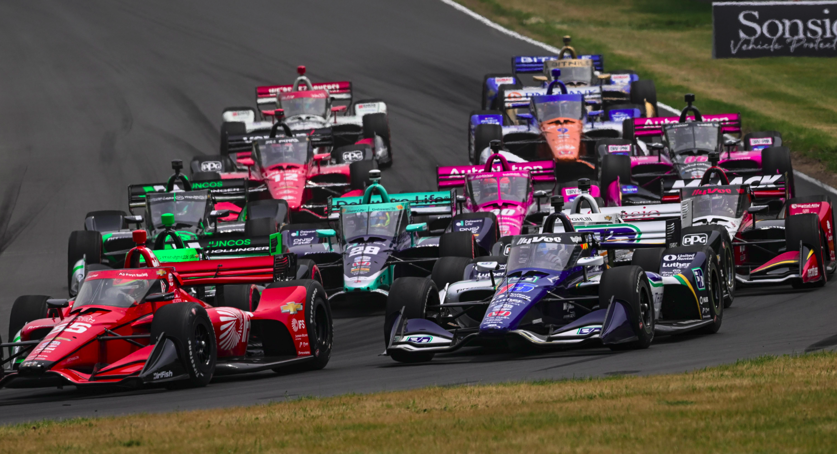Az IndyCar nem csak elnézi, de egyenesen dicsekszik is a szabálytalanságokkal Az IndyCar nem csak elnézi, de egyenesen dicsekszik is a szabálytalanságokkal