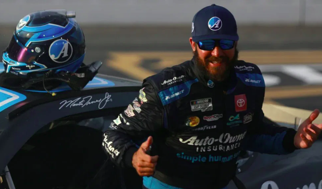 NASCAR: Truex Jr. nem megszelídítette, hanem egyenesen leigázta Darlingtont NASCAR: Truex Jr. nem megszelídítette, hanem egyenesen leigázta Darlingtont