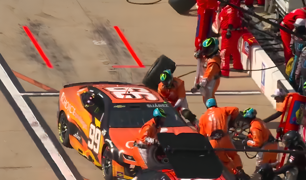 VIDEÓ: Kevésen múlt, hogy nem történt súlyos sérülés a NASCAR Cup bristoli futamán VIDEÓ: Kevésen múlt, hogy nem történt súlyos sérülés a NASCAR Cup bristoli futamán