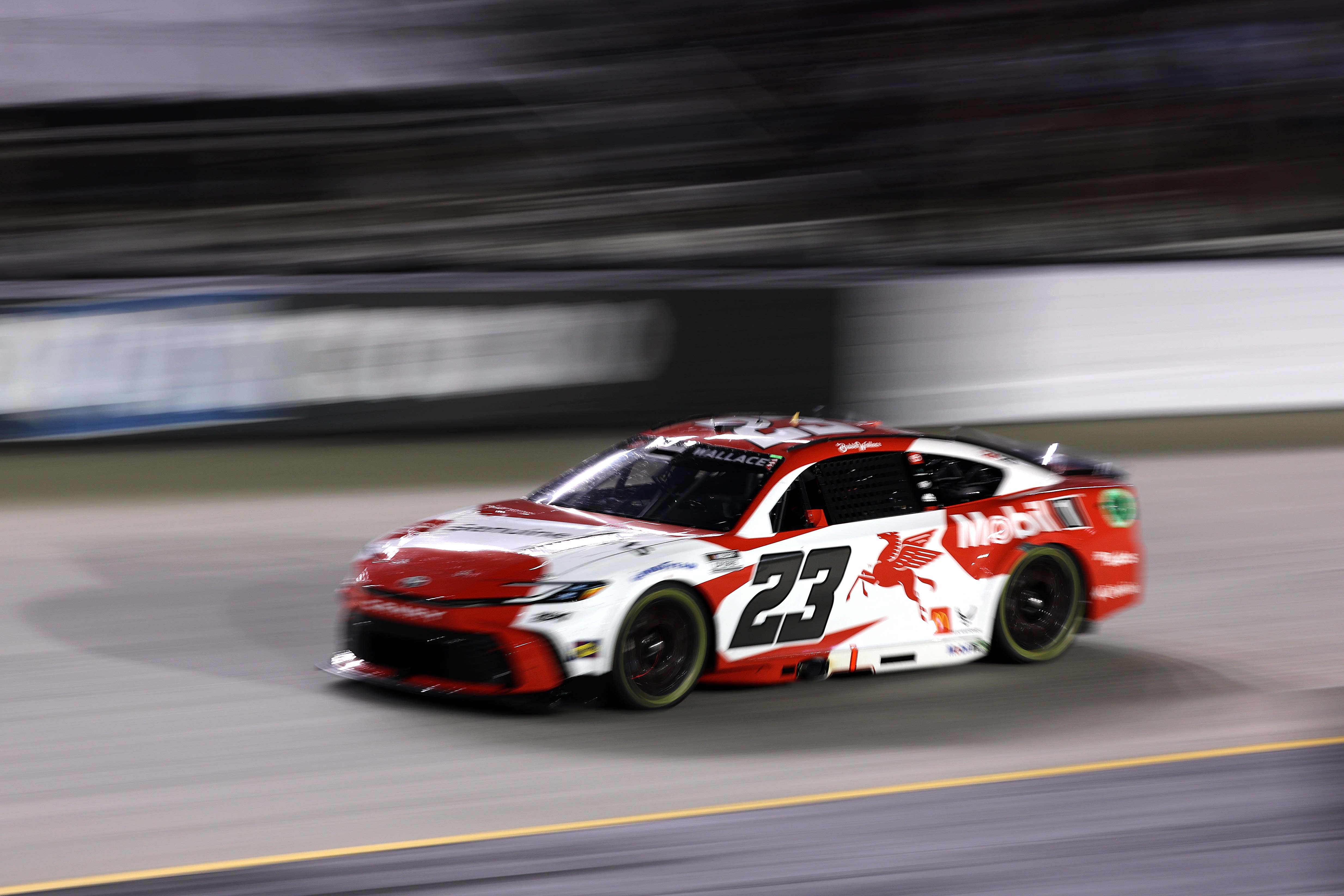 NASCAR: Ezen a hétvégén már különleges jogosultság nélkül versenyez a 23XI és az FRM!