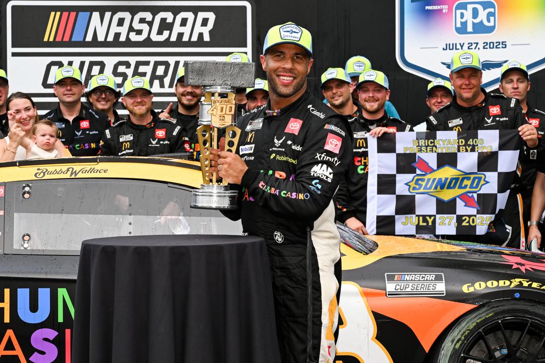 Bubba Wallace rettegett a közösségi média reakciójától a Brickyard 400 esőszünete alatt Bubba Wallace rettegett a közösségi média reakciójától a Brickyard 400 esőszünete alatt