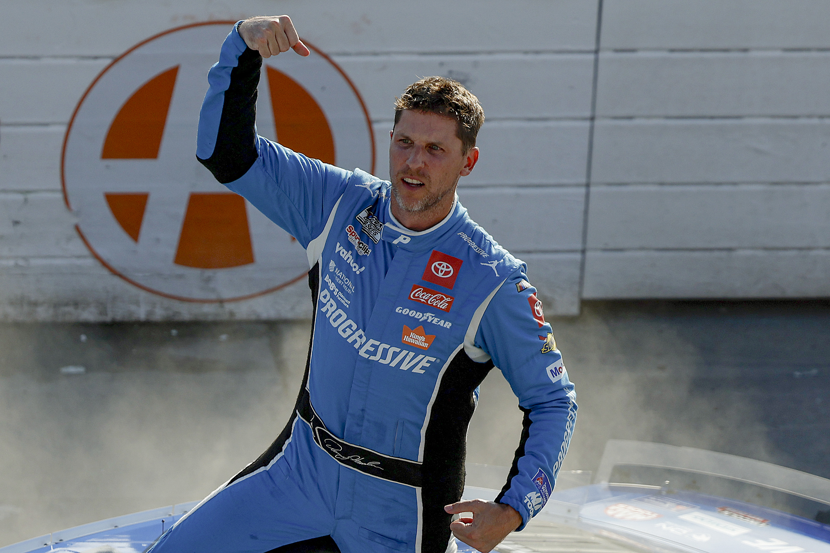 Denny Hamlin arra biztatja a rajongókat, hogy hozzák össze a világ legviccesebb dolgát