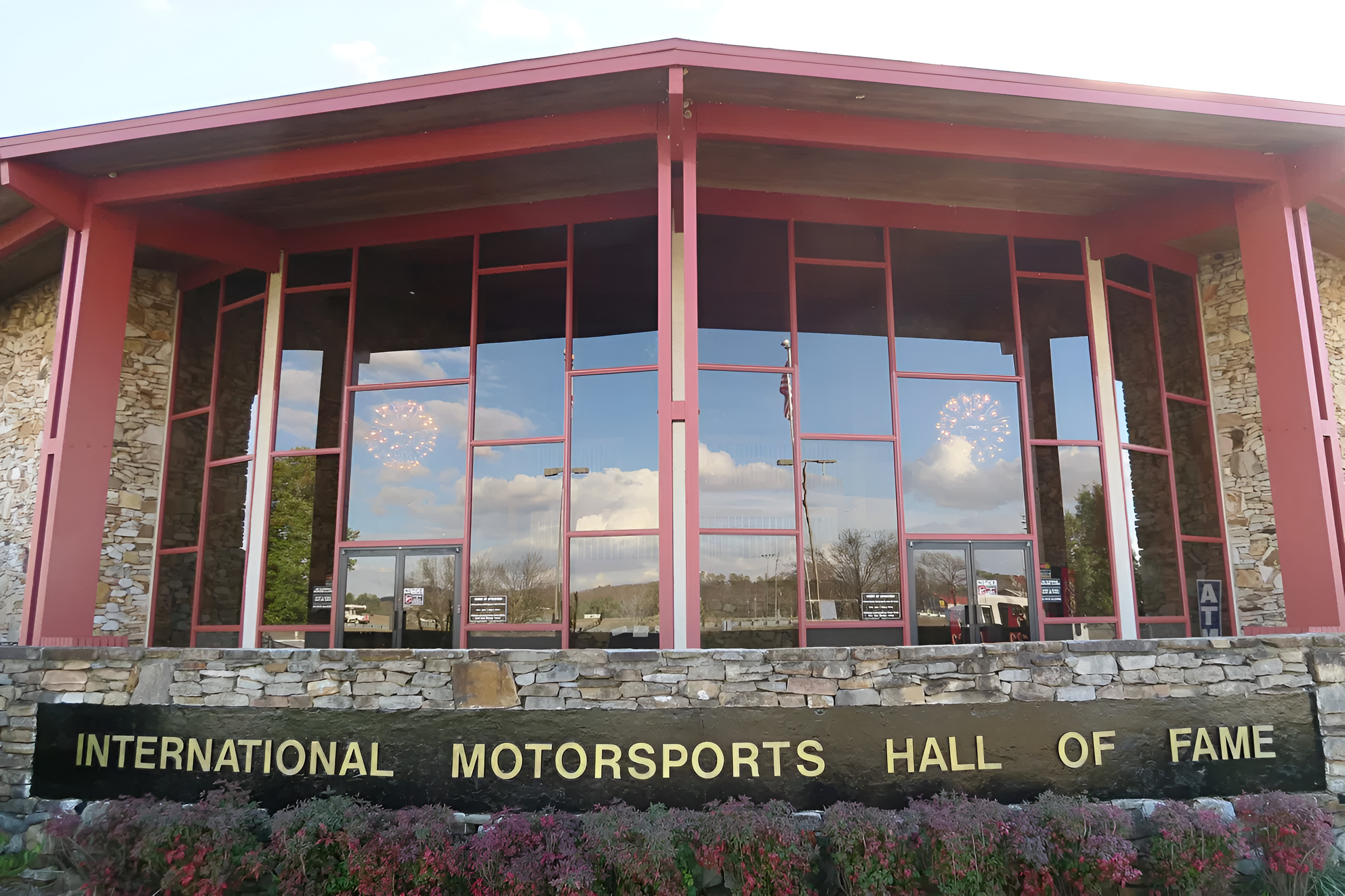 Gigantikus botrány tört ki a motorsport-hírességek csarnokában