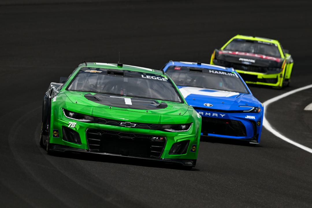 NASCAR: Hamlin elámult Legge teljesítményétől, Harvick szerint maguk a csapatok állnak az újoncok fejlődésének útjában