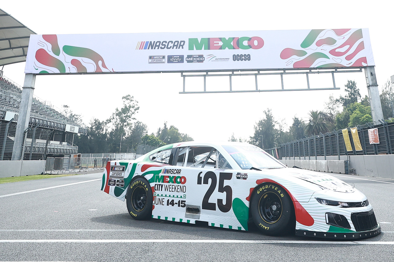 NASCAR: Módosul a mexikói program, mert több csapat még az USA-t sem tudta elhagyni