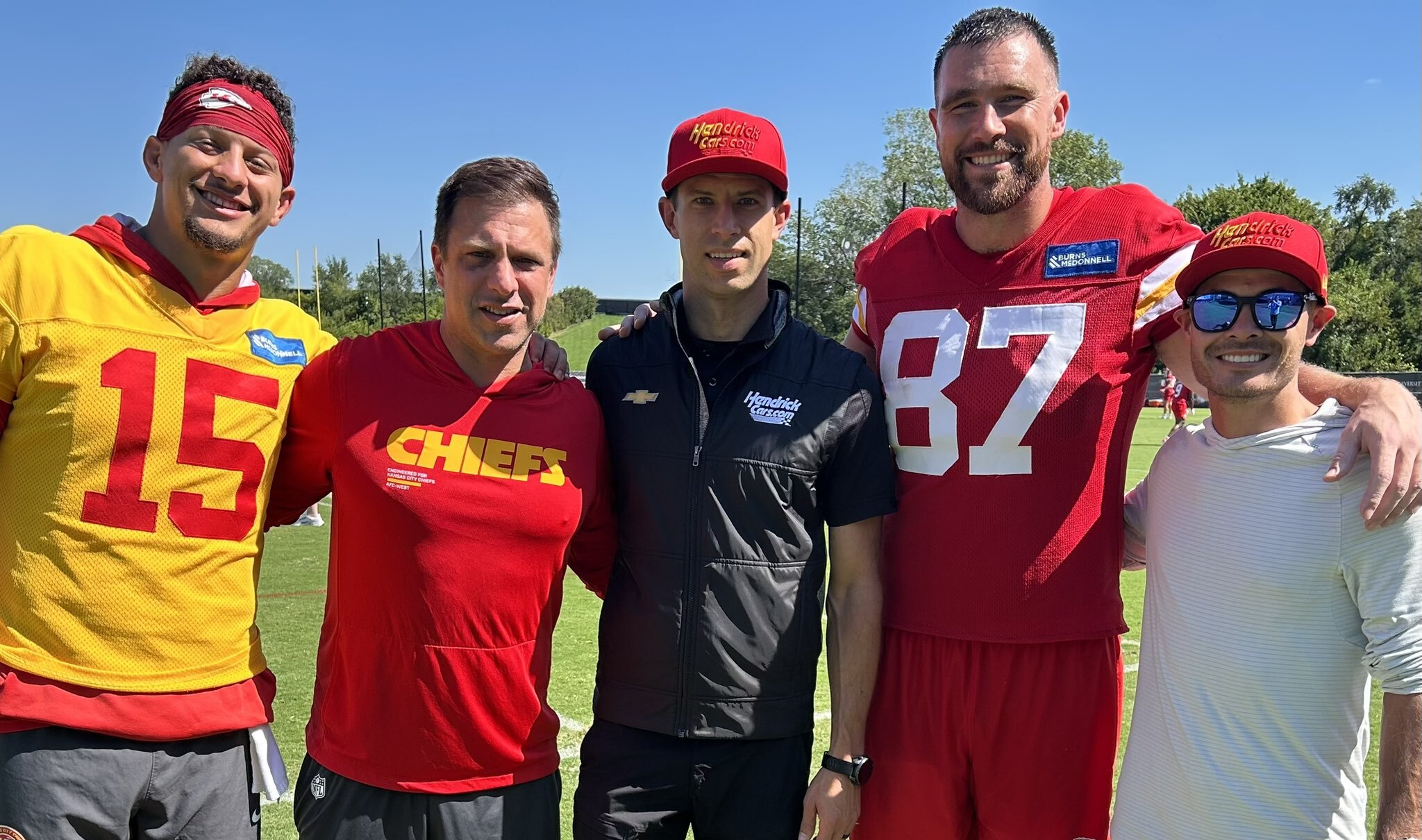 A 49ers-es Kyle Larson beugrott a Chiefshez, majd „mezt” cserélt Patrick Mahomesszal
