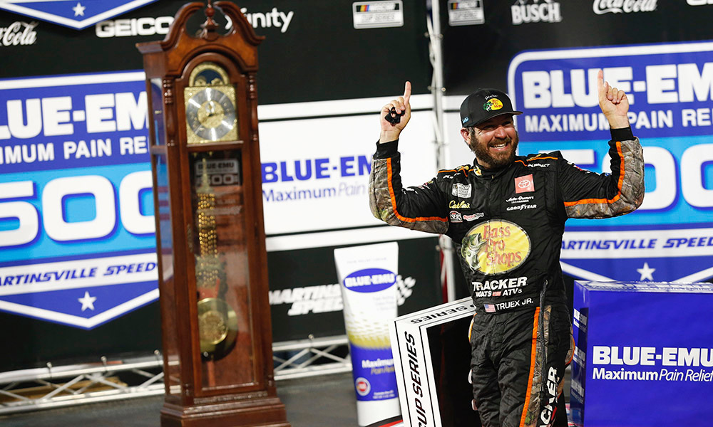 NASCAR: Martin megint meghódította Martinsville-t NASCAR: Martin megint meghódította Martinsville-t