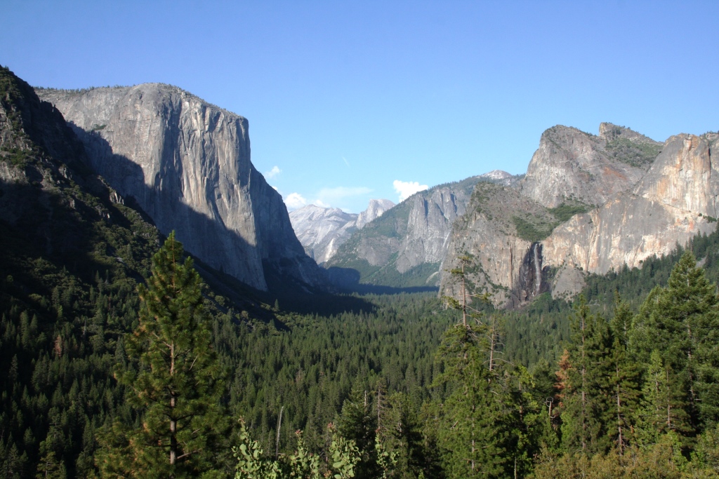 Yosemite bejárata.jpg