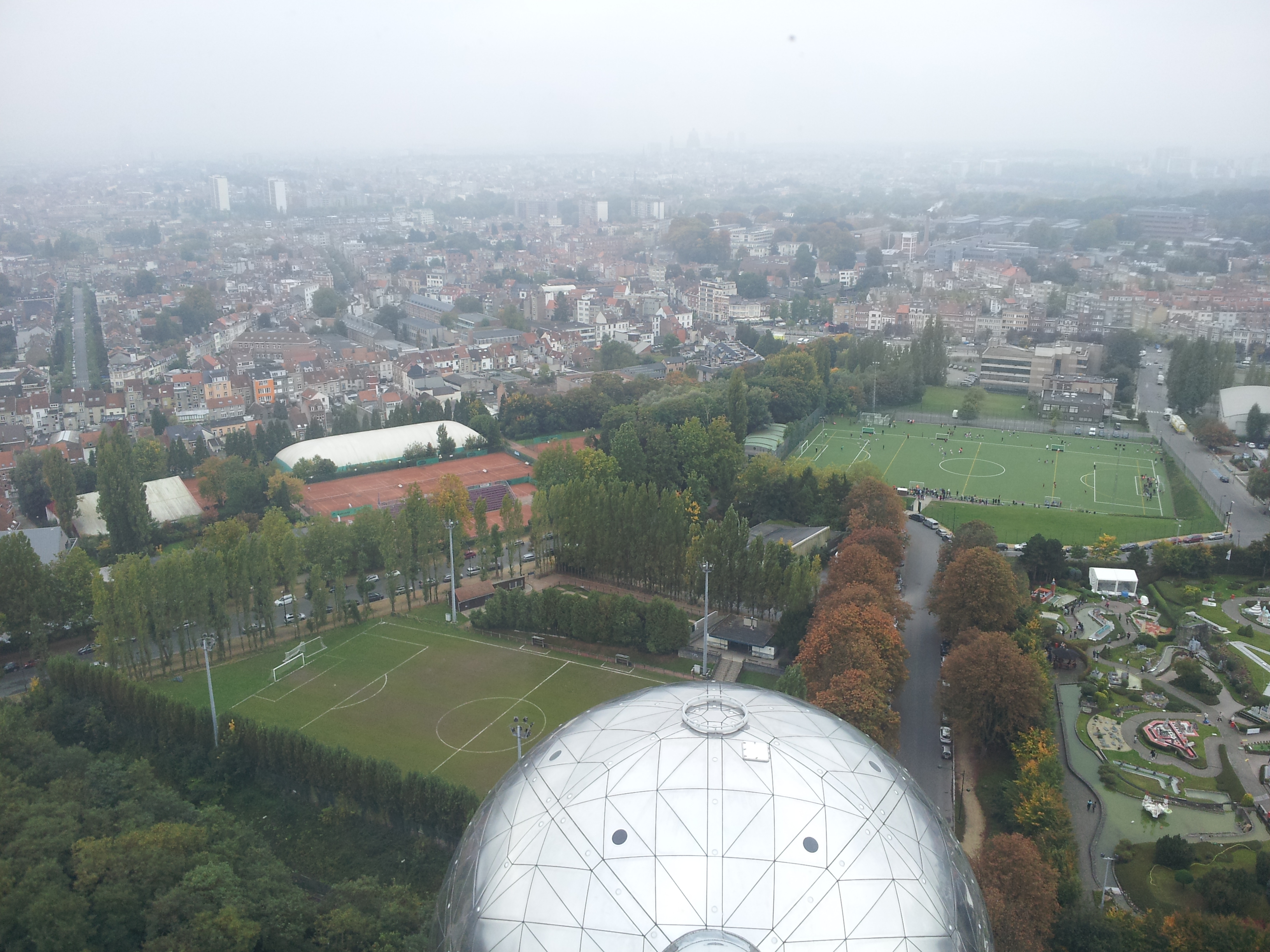 atomium1.jpg