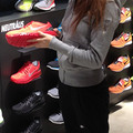 Jennivel a Nike boltokban!