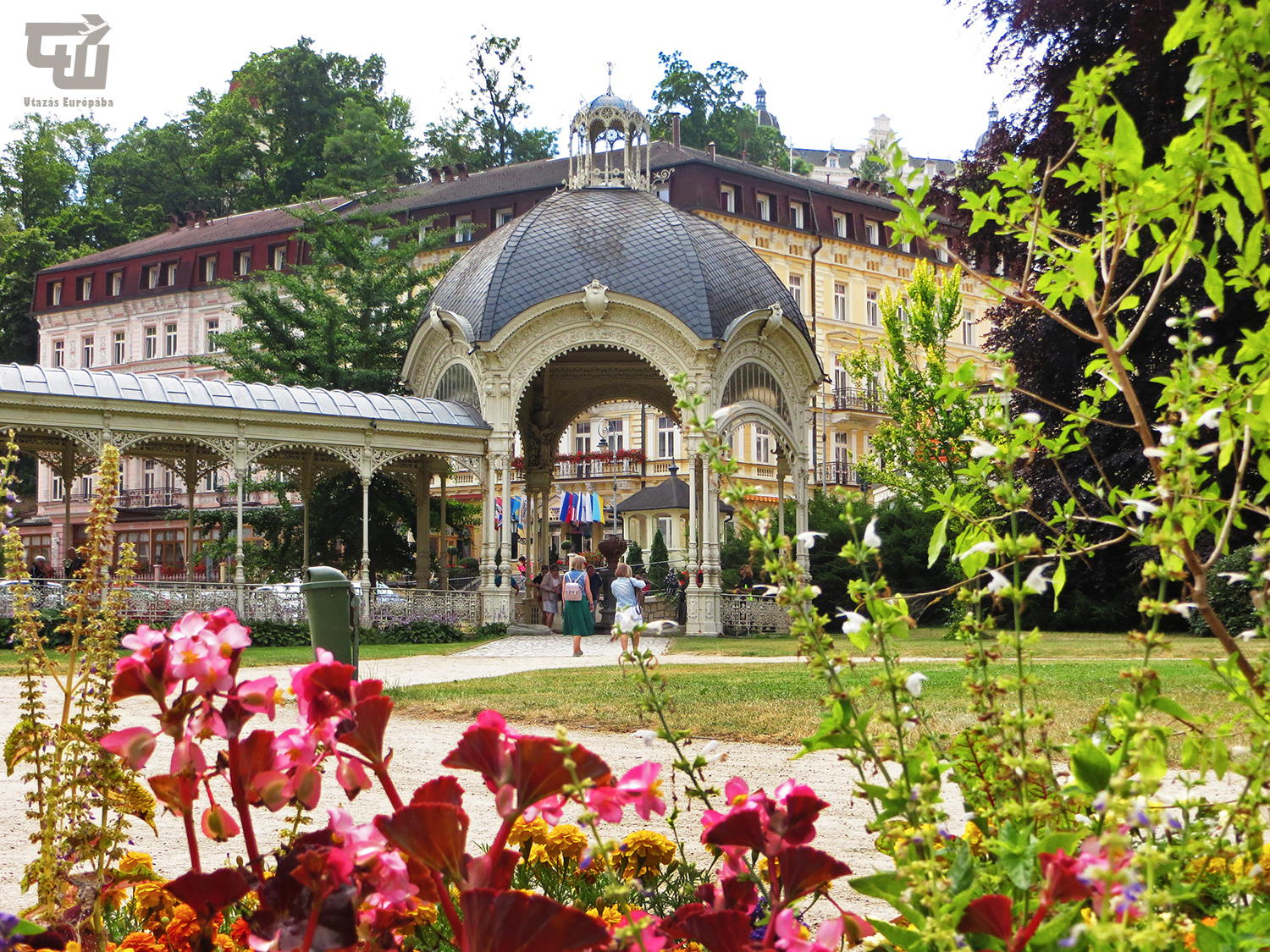 07_karlovy_vary_sadova_kolonada_park_colonnade_film_festival_csehorszag_esko_czech_republic_utazas_europaba.JPG