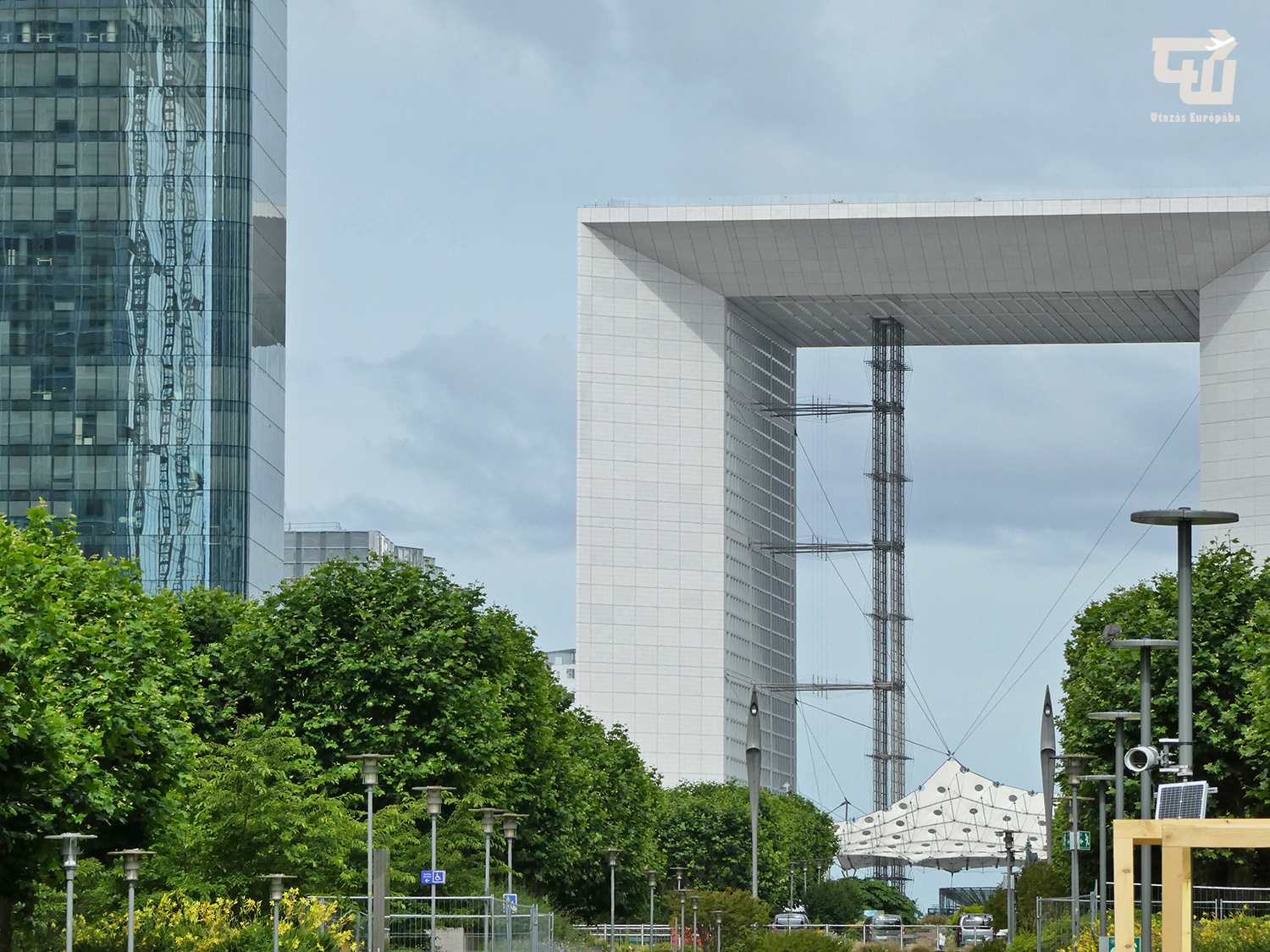 02_grande_arche_de_la_defense.JPG