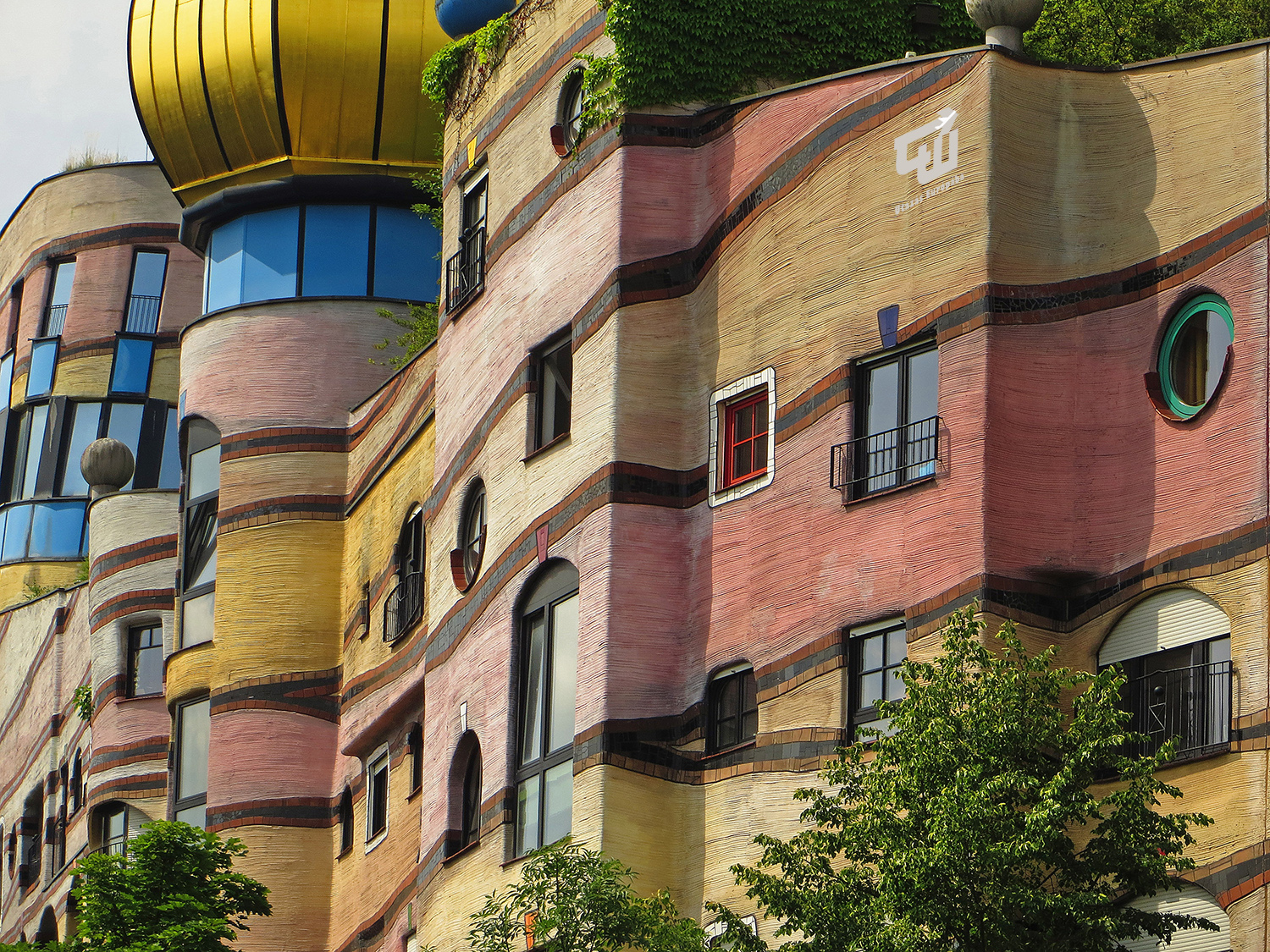 01_hundertwasser_waldspirale_darmstadt_nemetorszag_germany_deutschland_utazas_europaba.JPG