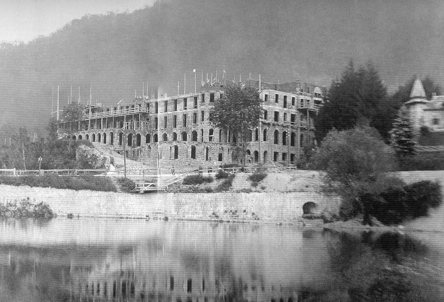 palacehotelbuilding1928.jpg