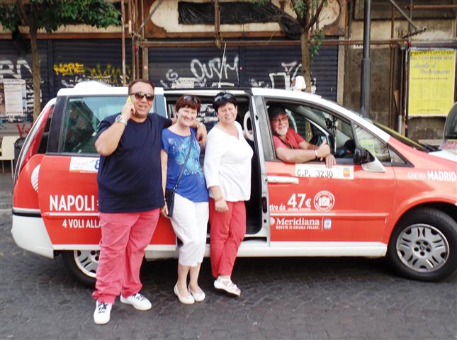 napolyi taxi (Small).JPG