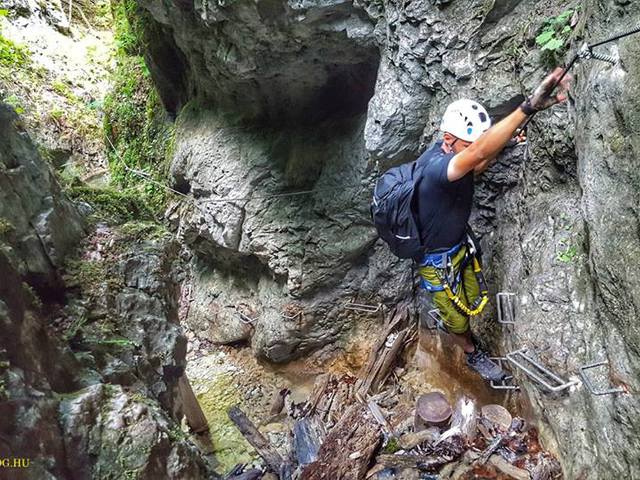 Vízesés mellett mászni a magasba: Kysel-szurdok túra és ferrata