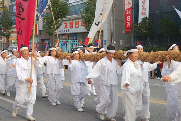 GojangMoyangParade_RopeSnake2.jpg