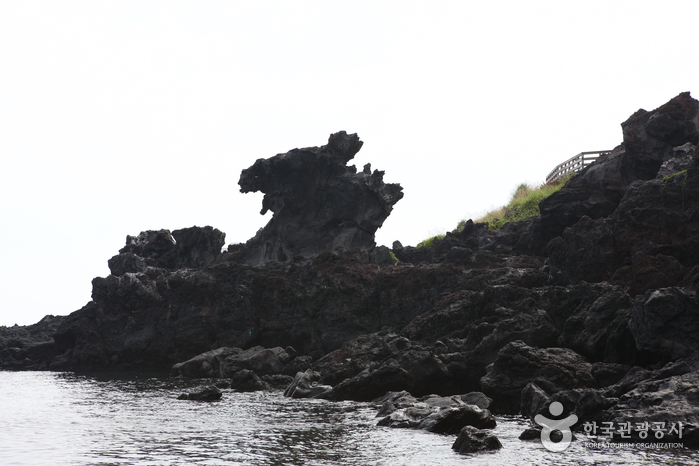 Yongduam Rock (Dragon Head Rock).jpg