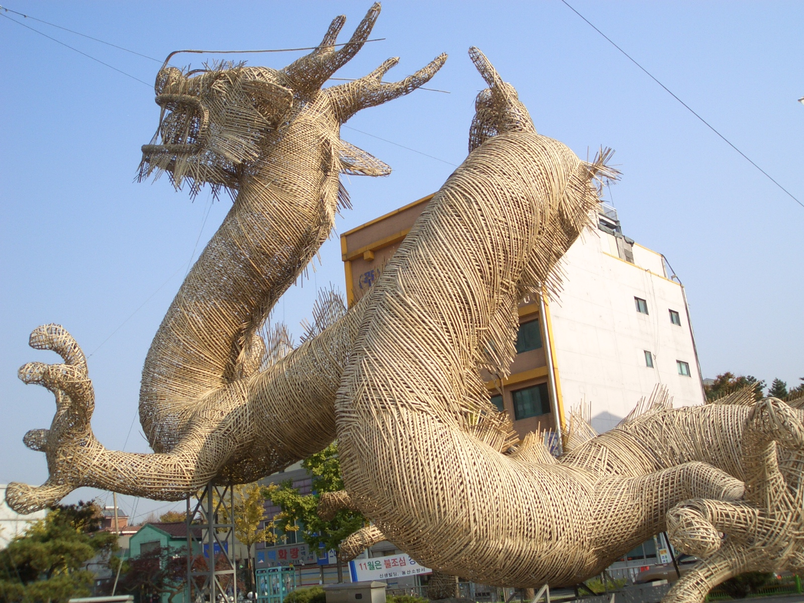 Yongsan_Dragon_3.jpg