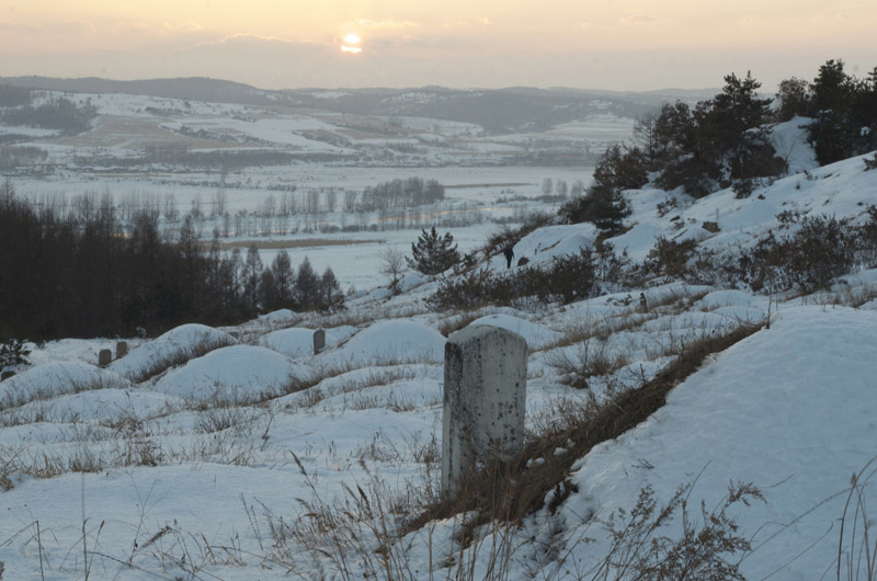 korean_chinese_tombs_longjing_korean_autonomous_prefecture_yanbian_chin.jpg