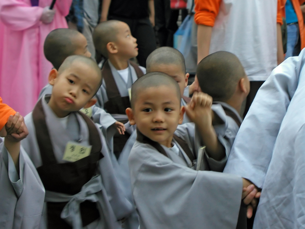 Chogye_Buddhist_monks.jpg