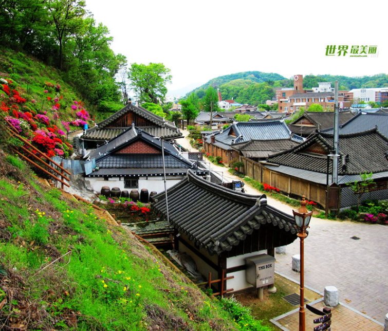 Jeonju Hanok Village - South Korea_'s cultural destination (01).jpg