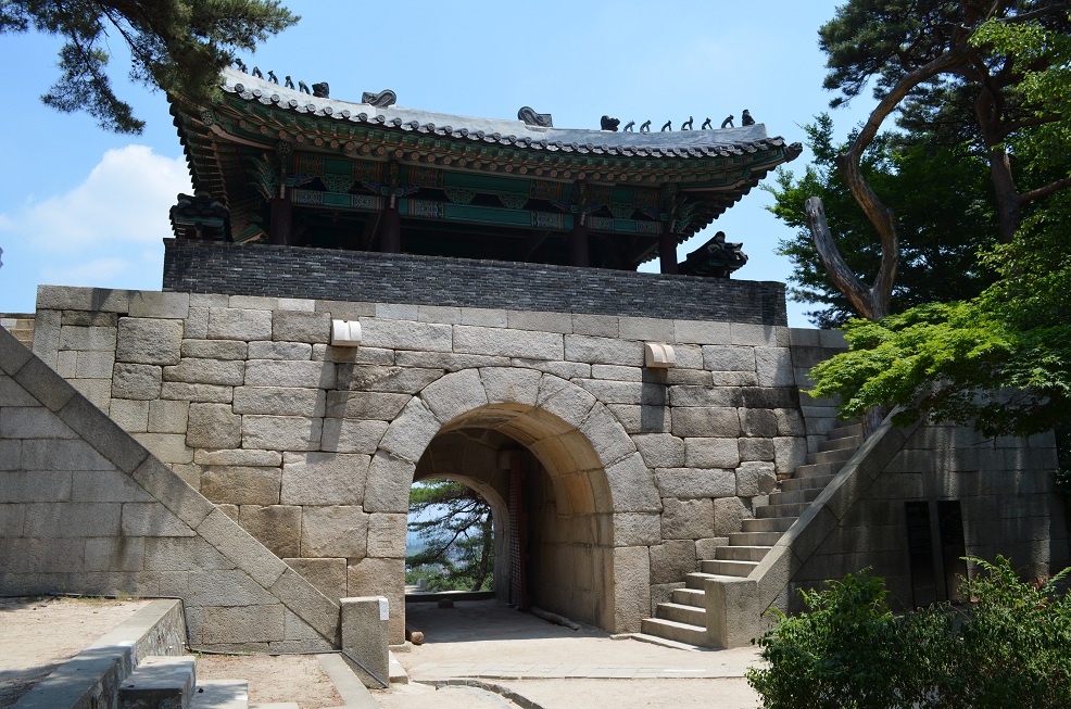 sukjeongmun_gate_rear_view_seoul_korea.jpg