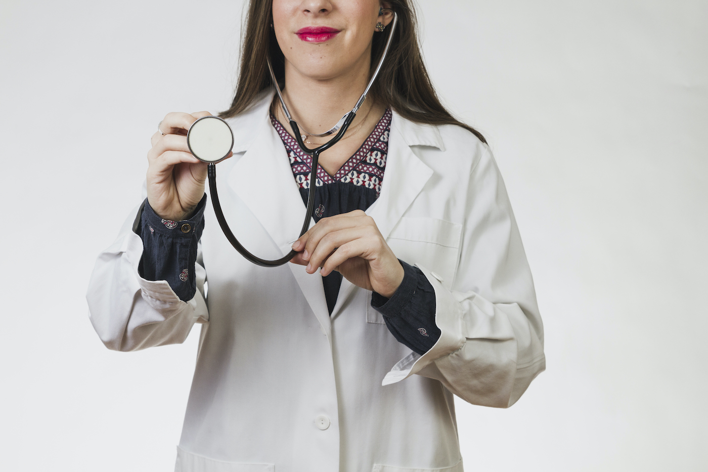 utikalauz-female-doctor.jpg