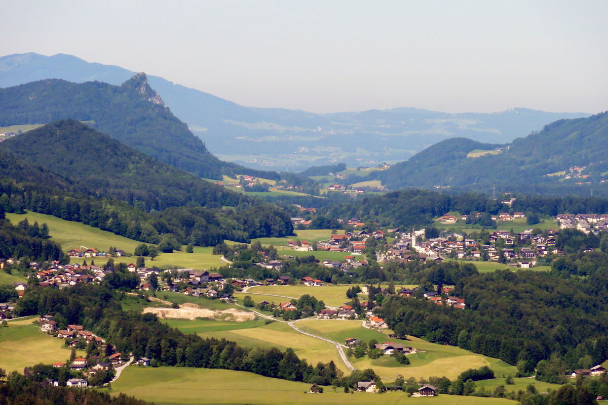 1200px-hofblick_von_wartenfels.jpg