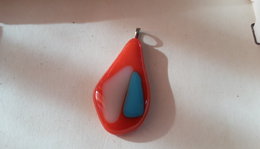 Medál piros alap Pendant red base