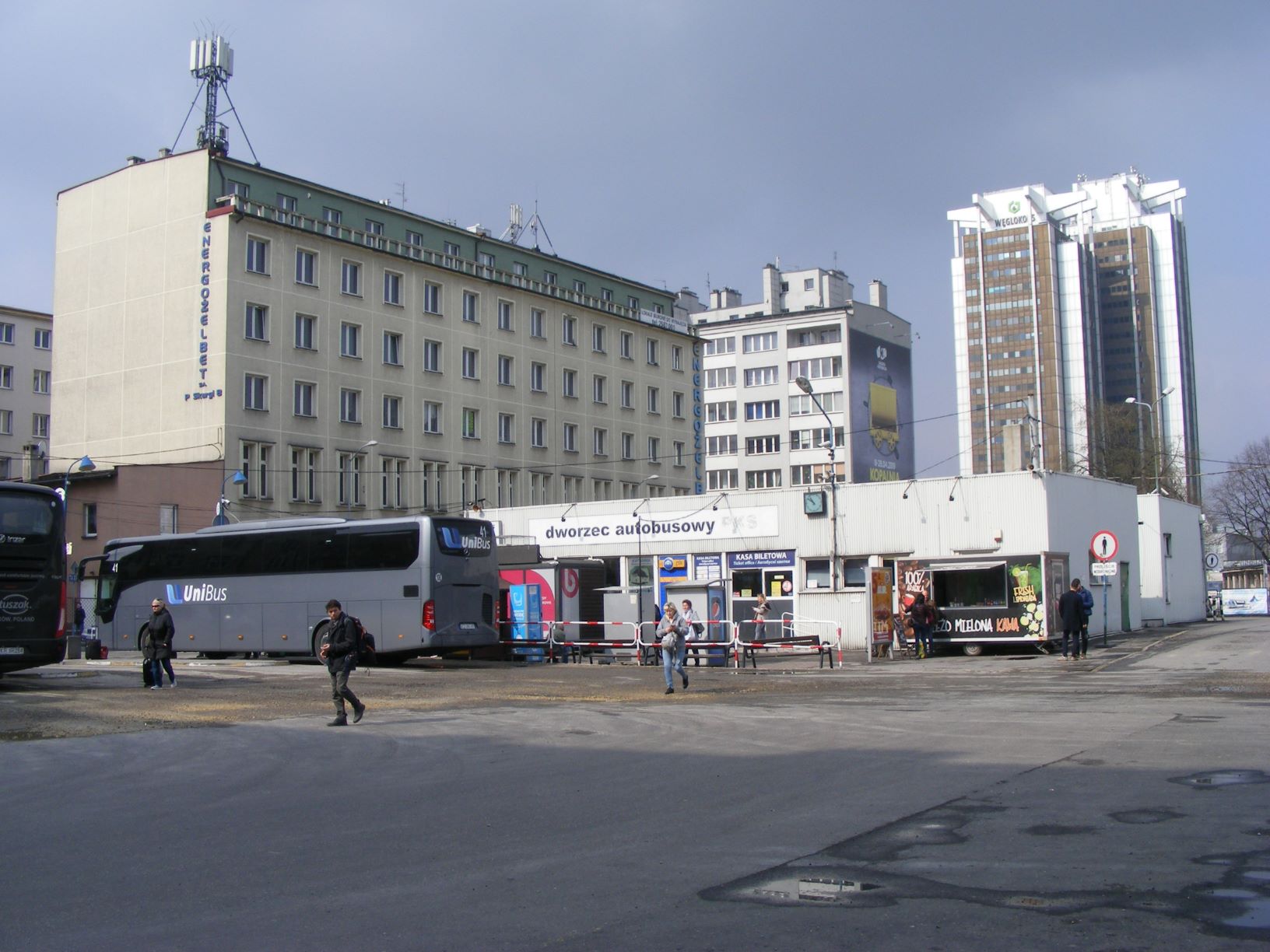 A Piotr Skarga utcában jelenleg üzemelő buszállomás  