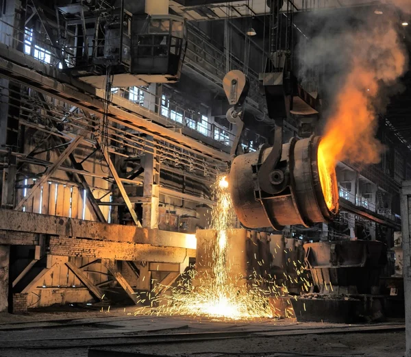 depositphotos_14960797-stock-photo-smelting-of-the-metal-in.jpg