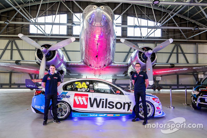 v8supercars-garry-rogers-motorsport-launch-2017-james-moffat-garry-rogers-motorsport-garth.jpg