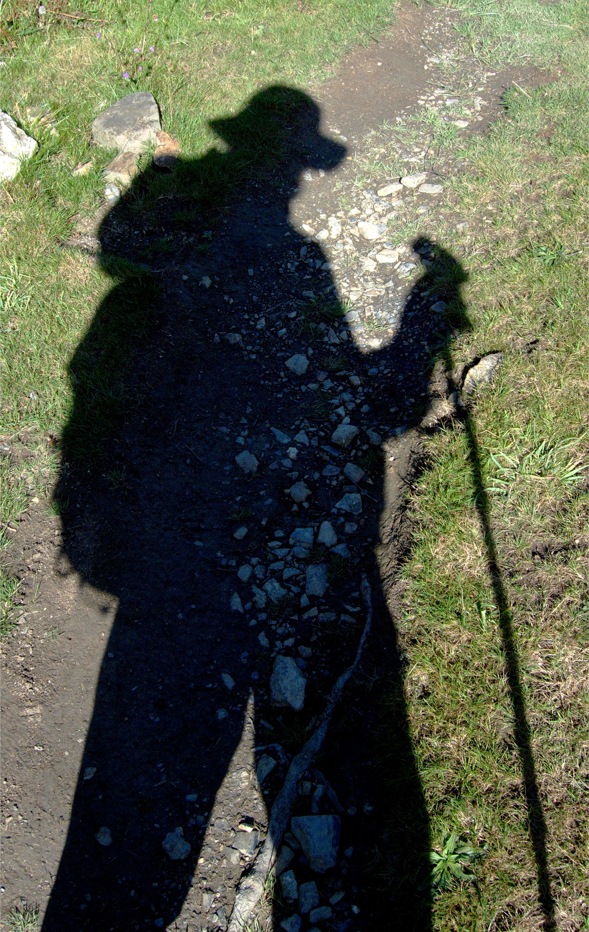 shadow-1665061_1920.jpg