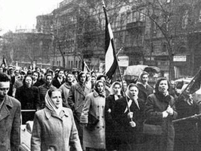 1956. 12. 04. Az Asszonyok tüntetése