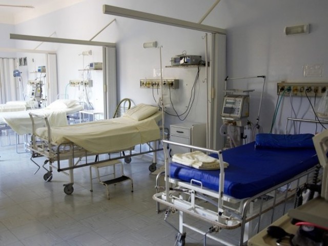 Állon vágta az ápolónőt egy cigányasszony a miskolci kórházban