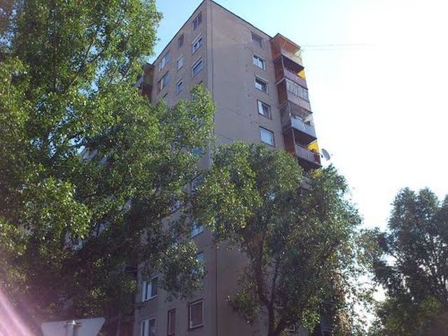 Tragédia a Király utcában - kizuhant egy férfi az emeletről Miskolcon 2018.08.21.
