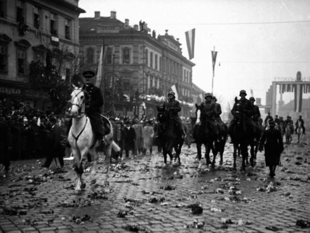 1938. 11. 11. Az első bécsi döntés értelmében Kassát visszacsatolták a Magyar Királysághoz.
