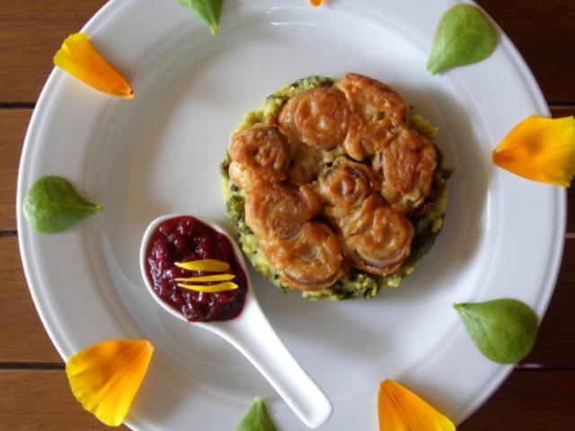 Sült hagyma pakora meggy csatnival