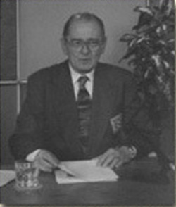 idokapszula_nb_i_1981_82_klubcsapataink_nemzetkozi_kupaszereplese_1_fordulo_1_kor_vitar_robert.jpg