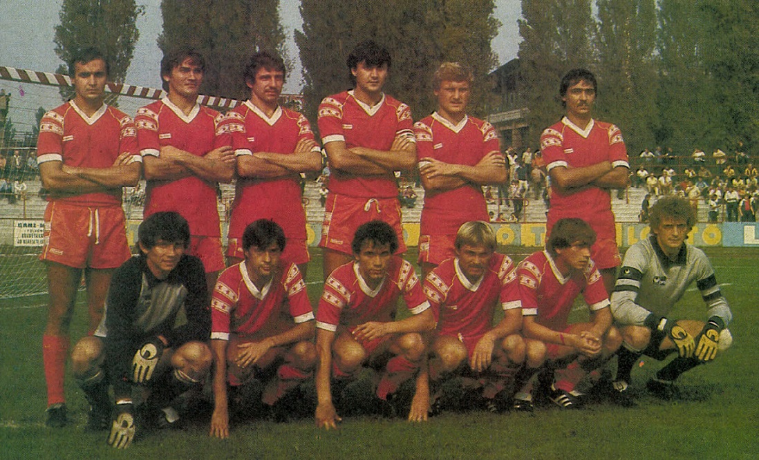 idokapszula_nb_i_1982_83_bevezetes_ii_bp_honved_keret.jpg