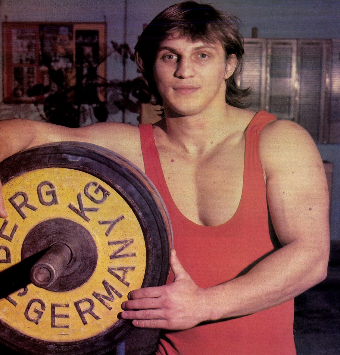 idokapszula_nb_i_1983_84_12_fordulo_olimpiai_remenysegeink_barsi_laszlo_sulyemeles.jpg