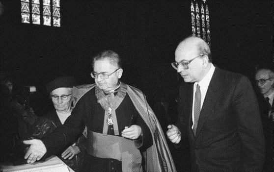 idokapszula_nb_i_1983_84_22_fordulo_bettino_craxi_matyas_templom.jpg