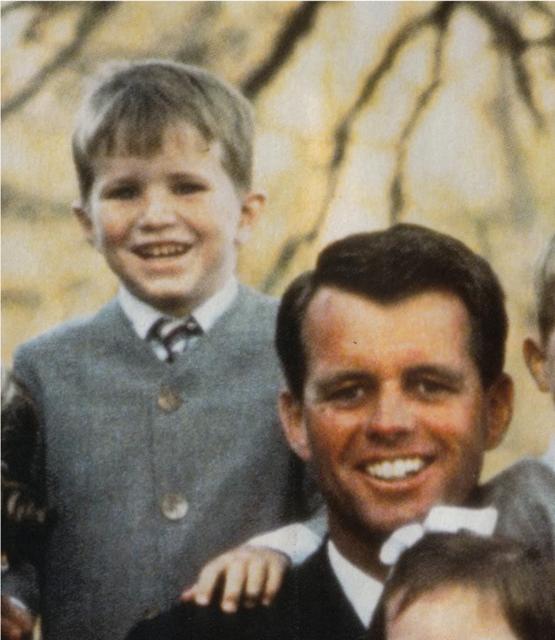 idokapszula_nb_i_1983_84_24_fordulo_david_kennedy_robert_kennedy.jpg