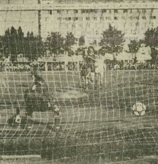 idokapszula_nb_i_1983_84_29_fordulo_szeol_ak_ferencvaros_gruborovics_zsiboras.jpg