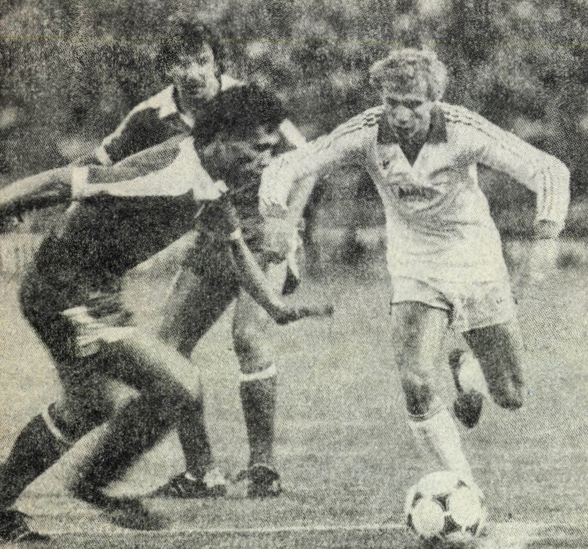 idokapszula_nb_i_1983_84_7_fordulo_bp_honved_ferencvaros_esterhazy_jancsika_dajka.jpg