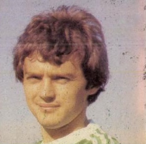 idokapszula_nb_i_1983_84_bevezetes_i_ferencvaros_csapatkapitany_pogany_laszlo.jpg