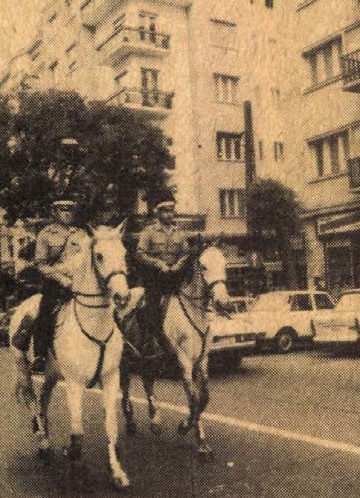 idokapszula_nb_i_1983_84_tavaszi_zaras_merlegen_az_alsohaz_lovasrendor.jpg