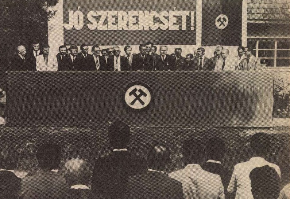 idokapszula_nb_i_1984_85_1_fordulo_banyasznap_bazakerettye.jpg