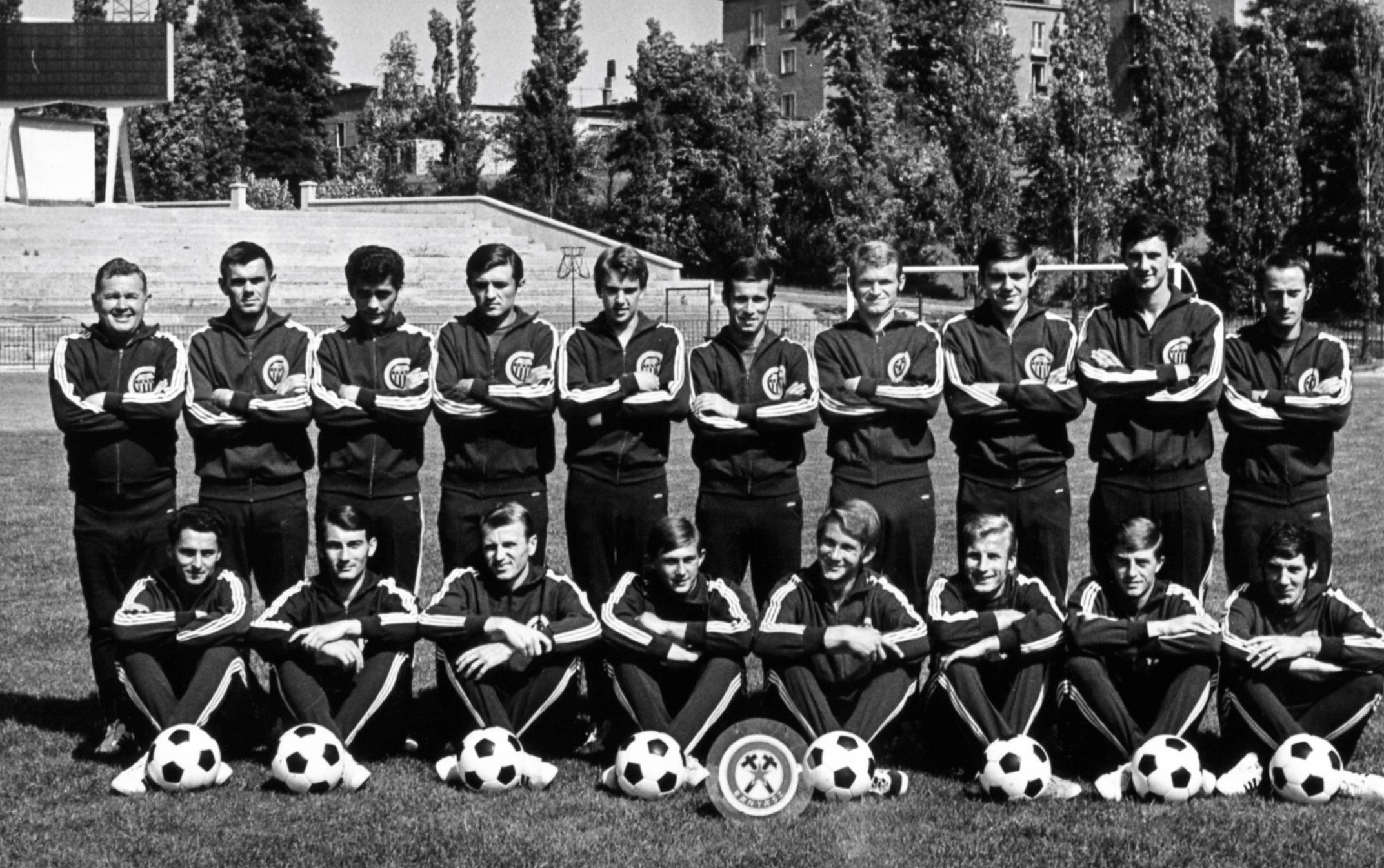 osztalynaplo_rothermel_adam_tatabanya_1970_csapatkep.jpg